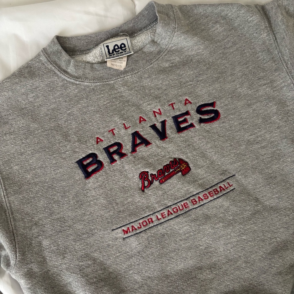 Lee Gray Braves Crewneck Sweatshirt